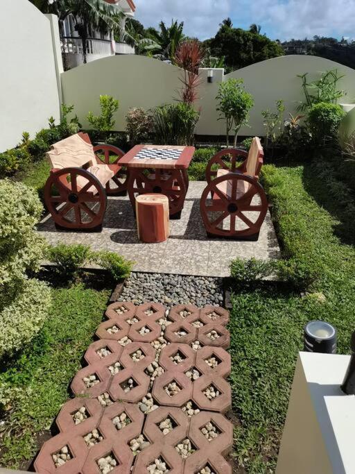 Avana Hills Tagaytay Villa Tagaytay City Buitenkant foto