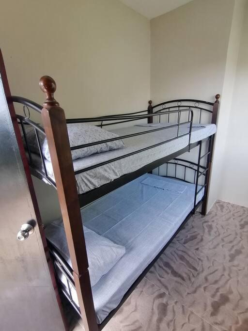 Avana Hills Tagaytay Villa Tagaytay City Buitenkant foto