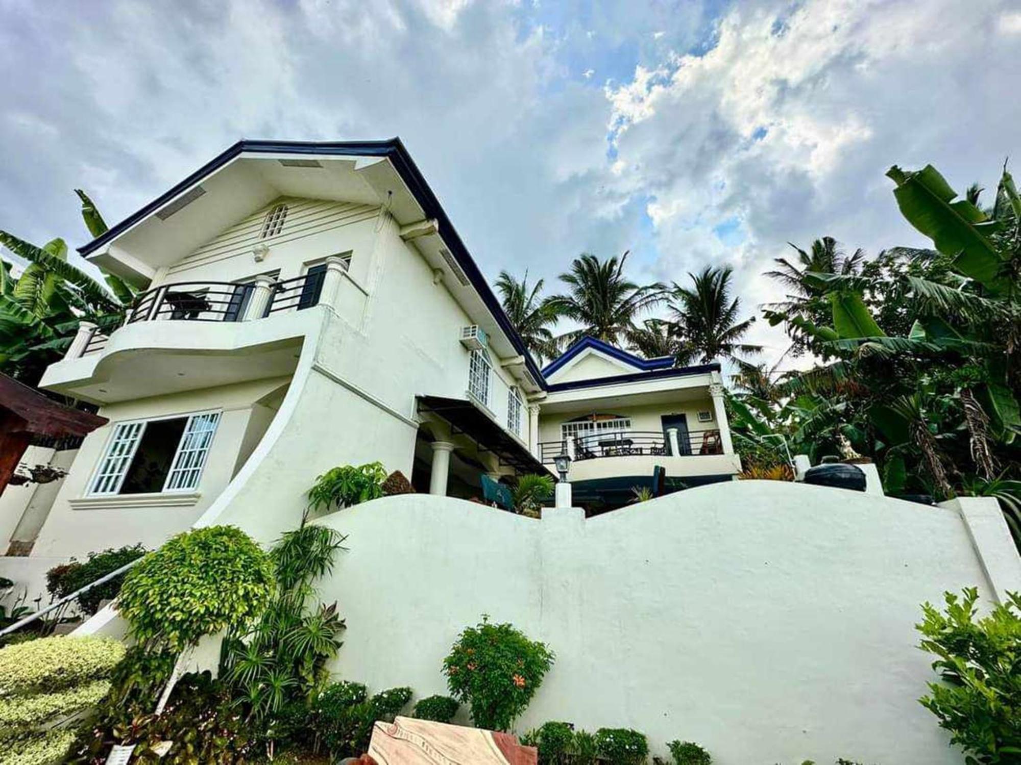 Avana Hills Tagaytay Villa Tagaytay City Buitenkant foto